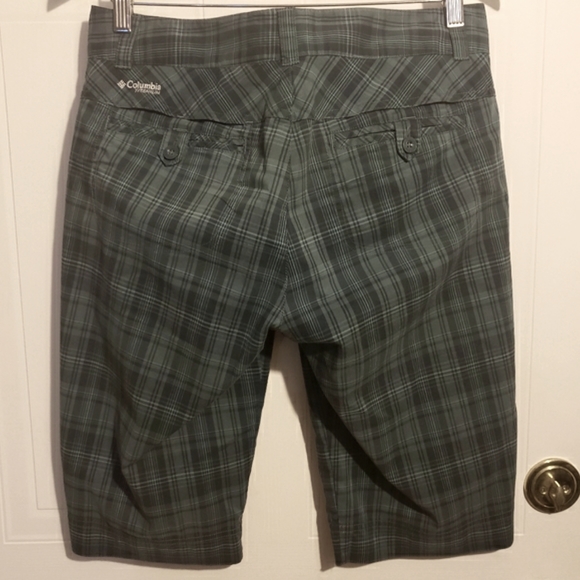 Columbia Sportswear Omni Shade Athliesure Golf Hiking Blue Plaid Woman 8 NWOT - Picture 2 of 11